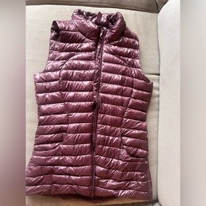 Lululemon Pack it down vest purple size 4
